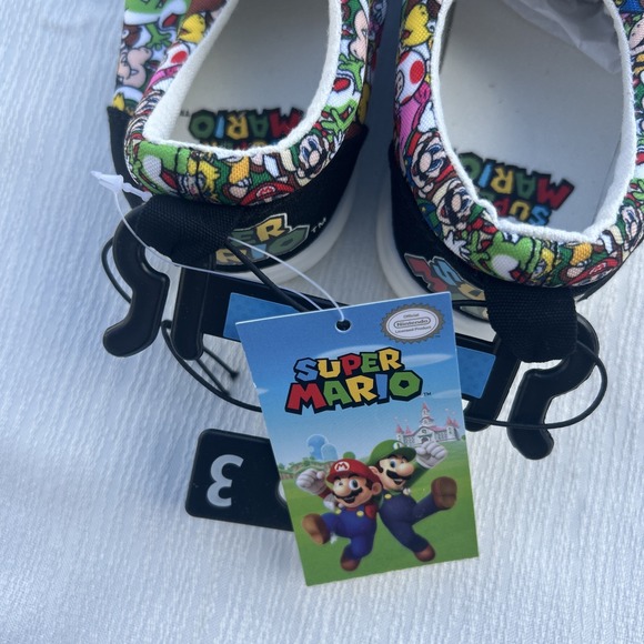 GroundUp Big Kids Size 3 Super Mario Brothers Vans Style Lace Up Shoes - Picture 3 of 8